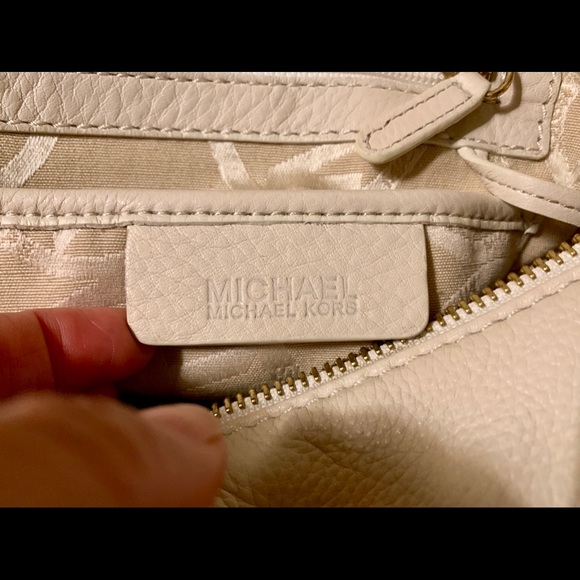 Michael Kors, cream leather satchel & dustbag - Picture 7 of 7